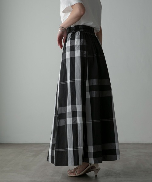 Anss.me（アンスミー）の「【Anss.me】チェックタフタボリュームマキシスカート（スカート・レディース・ブラック/ホワイト/ネイビー・FREE）」の12枚目の写真