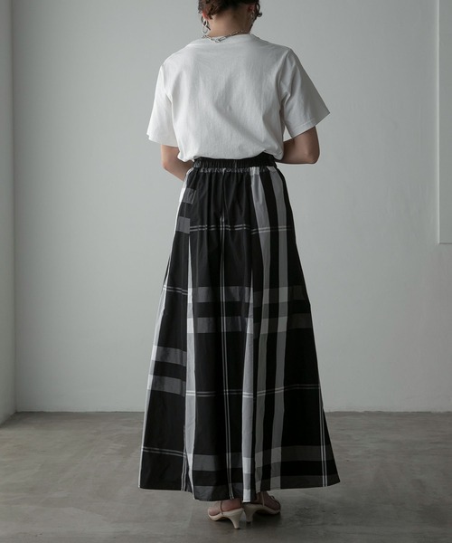 Anss.me（アンスミー）の「【Anss.me】チェックタフタボリュームマキシスカート（スカート・レディース・ブラック/ホワイト/ネイビー・FREE）」の16枚目の写真
