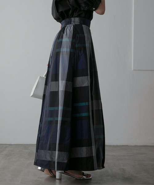 Anss.me（アンスミー）の「【Anss.me】チェックタフタボリュームマキシスカート（スカート・レディース・ブラック/ホワイト/ネイビー・FREE）」の19枚目の写真