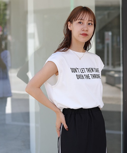 COLONY 2139（コロニートゥーワンスリーナイン）の「リッチコットンロゴプリントノースリーブ（タンクトップ・レディース・オフホワイト・FREE）」の22枚目の写真