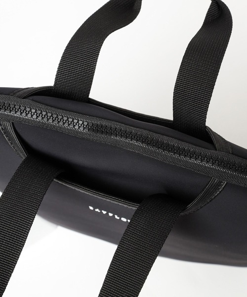 BAYFLOW(ベイフロー)の「縦型ボンディングPCケース(PC・タブレットケース・レディース・ブルー/ブラック/イエロー・FREE)」の8枚目の写真