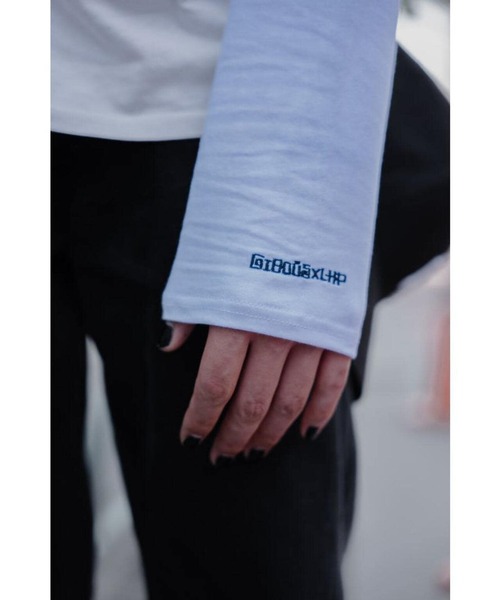 L.H.P（エルエイチピー）の「gibous/ギボス/コラボ ロングスリーブTシャツ/ロンT（Tシャツ/カットソー・レディース・ブラック/ホワイト・L/M）」の21枚目の写真