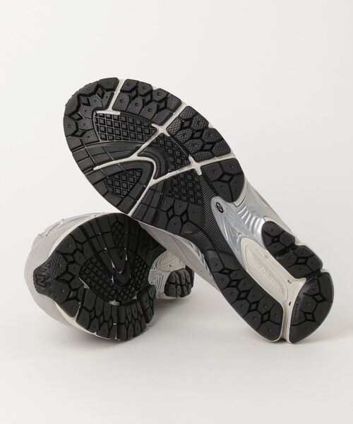 NEW BALANCE（ニューバランス）の「new balance M2002RMI