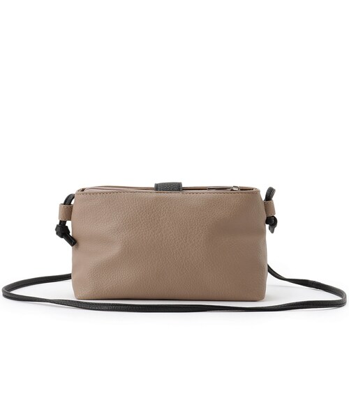 SHOO・LA・RUE（シューラルー）の「◆3層ポケットミニショルダーバッグ（ショルダーバッグ・レディース・ベージュ系4/ブラック/レッド系1・00）」の7枚目の写真