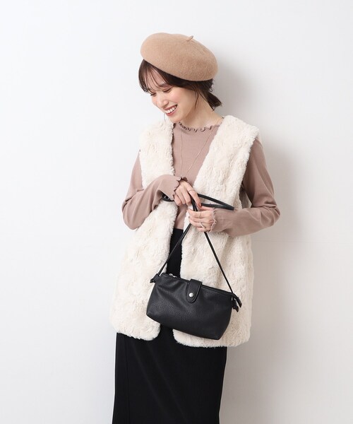 SHOO・LA・RUE（シューラルー）の「◆3層ポケットミニショルダーバッグ（ショルダーバッグ・レディース・ベージュ系4/ブラック/レッド系1・00）」の16枚目の写真