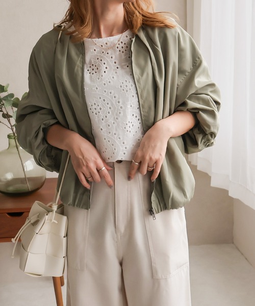 Social GIRL（ソーシャルガール）の「ギャザースリーブノーカラーブルゾン（ノーカラージャケット・レディース・アイボリー/ベージュ/カーキ/ブラック・L/M）」の4枚目の写真