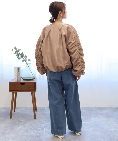 Social GIRL（ソーシャルガール）の「ギャザースリーブノーカラーブルゾン（ノーカラージャケット・レディース・アイボリー/ベージュ/カーキ/ブラック・L/M）」の9枚目の写真