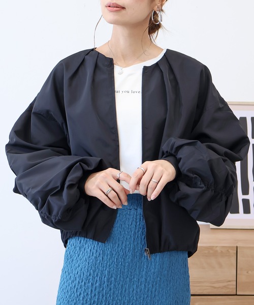 Social GIRL（ソーシャルガール）の「ギャザースリーブノーカラーブルゾン（ノーカラージャケット・レディース・アイボリー/ベージュ/カーキ/ブラック・L/M）」の15枚目の写真