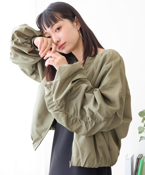 Social GIRL（ソーシャルガール）の「ギャザースリーブノーカラーブルゾン（ノーカラージャケット・レディース・アイボリー/ベージュ/カーキ/ブラック・L/M）」の10枚目の写真