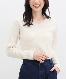 ヒアルロン酸Ｖネックニット