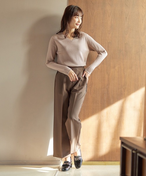 Honeys(ハニーズ)の「ヒアルロン酸Vネックニット(ニット/セーター・レディース・レッド系その他/モカ/イエロー/ブルー/ブラック/アイボリー/杢グレー・M/S/L)」の20枚目の写真