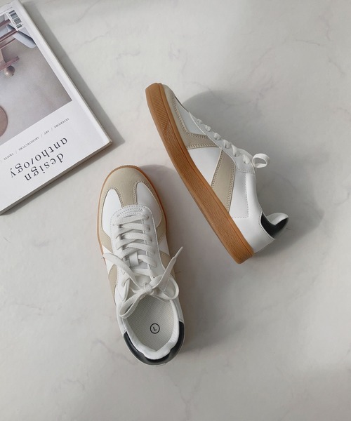 AS KNOW AS plus（アズノゥアズプラス）の「GERMAN TRAINER/ジャーマントレーナー リプロダクション レースアップスニーカー　【2023AWアイテム】（スニーカー・レディース・ブラック/ホワイト・LL/M/L/S）」の10枚目の写真