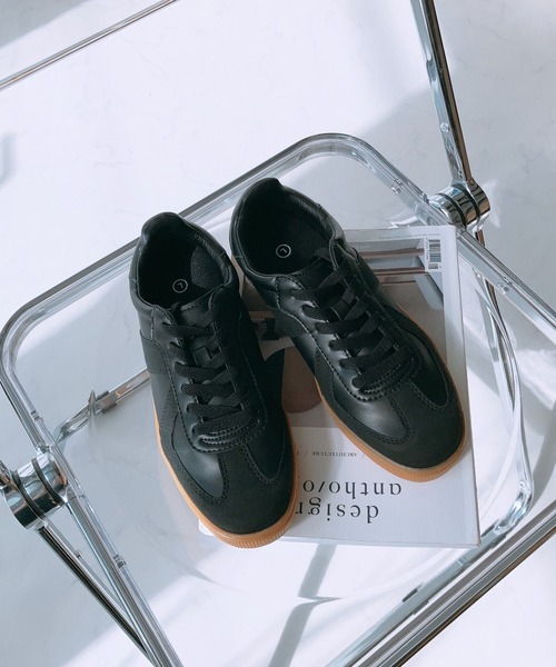 AS KNOW AS plus（アズノゥアズプラス）の「GERMAN TRAINER/ジャーマントレーナー リプロダクション レースアップスニーカー　【2023AWアイテム】（スニーカー・レディース・ブラック/ホワイト・LL/M/L/S）」の14枚目の写真