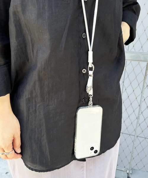 Beau're(ヴュレ)の「【BEAURE】カウレザー ストラップ B-23330 ※(ショルダーバッグ・レディース・ホワイト/ブラック・FREE)」の3枚目の写真
