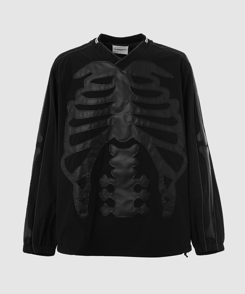 TAKAHIROMIYASHITATheSoloIst.(タカヒロミヤシタザソロイスト)の「back gusset sleeve v-neck football shirt.(bone type01)(その他トップス・メンズ・ブラック×ブラック/ブラック×ホワイト・46/44)」の2枚目の写真