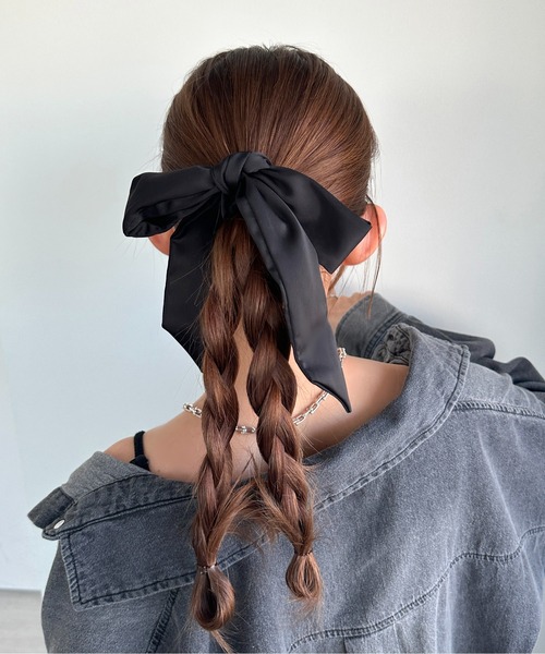 apres jour mignon(アプレジュールミニョン)の「【apresjour mignon×ARIAZ】リボンヘアゴム(ヘアゴム・レディース・アイボリー/ブラック・ONESIZE)」の2枚目の写真