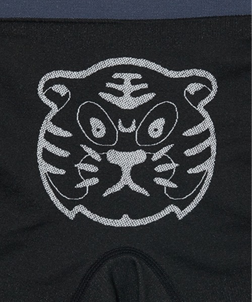 Design Tshirts Store graniph(デザイン ティーシャツ ストア グラニフ)の「FRUIT OF THE LOOM× graniph オーサムタイガー(ボクサーパンツ・メンズ・マルチ・M/L)」の8枚目の写真
