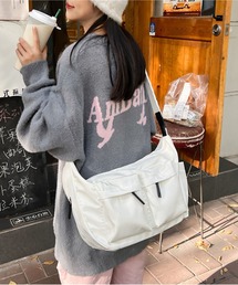 大容量ショルダーバッグ