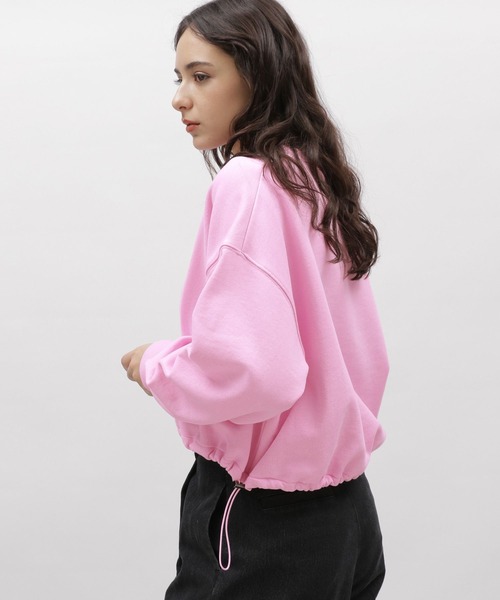 LAKOLE（ラコレ）の「ドロストヘムクロップドプルオーバー / 100489（スウェット・レディース・オフホワイト/ネイビー/ピンク・SMALL/MEDIUM）」の19枚目の写真