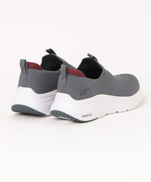 SKECHERS(スケッチャーズ)の「《SKECHERS》VAPOR FOAM - COVERT(スニーカー・メンズ・グレー系その他/オリーブ・26.0cm/27.0cm/25.5cm/26.5cm/27.5cm/25.0cm/28.0cm)」の3枚目の写真