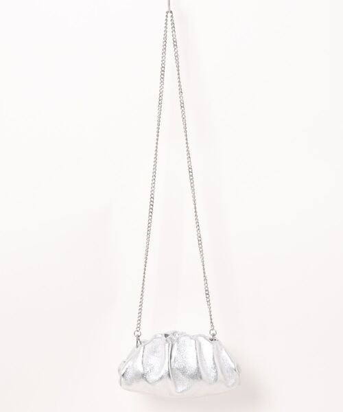 andrea cardone（アンドレアカルドネ）の「【ANDREA CARDONE】メタリックレザーチェーンバッグ(Q46439)（ショルダーバッグ・レディース・ゴールド/ブロンズ/シルバー・ALL）」の2枚目の写真