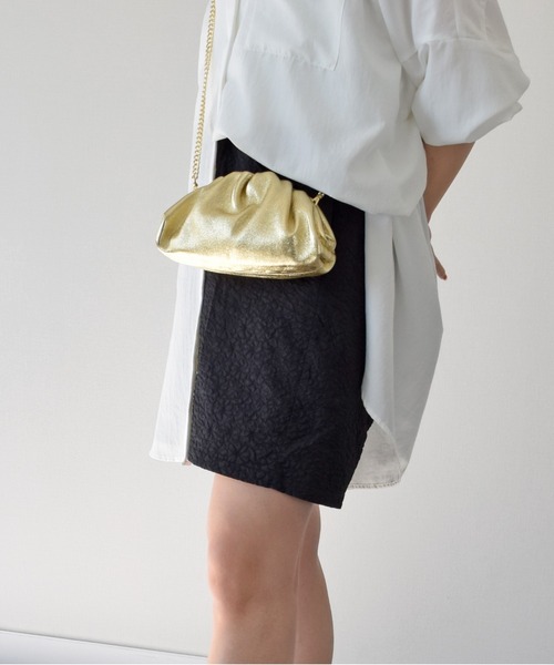 andrea cardone（アンドレアカルドネ）の「【ANDREA CARDONE】メタリックレザーチェーンバッグ(Q46439)（ショルダーバッグ・レディース・ゴールド/ブロンズ/シルバー・ALL）」の8枚目の写真