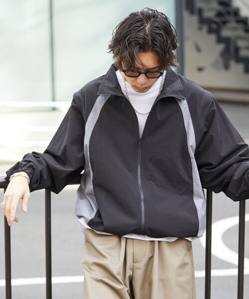 PUBLUX(パブリュクス)の「PUBLUX/パブリュクス デタッチャブルナイロンジャケット/ナイロンブルゾン/ライトアウター(限定展開)(ブルゾン・メンズ・ライトグレー/ブラック/ネイビー・SMALL/MEDIUM/LARGE)」の8枚目の写真