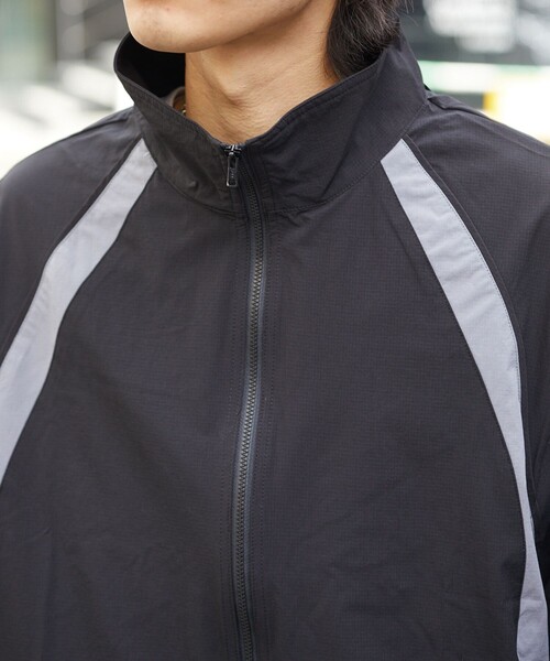 PUBLUX(パブリュクス)の「PUBLUX/パブリュクス デタッチャブルナイロンジャケット/ナイロンブルゾン/ライトアウター(限定展開)(ブルゾン・メンズ・ライトグレー/ブラック/ネイビー・SMALL/MEDIUM/LARGE)」の12枚目の写真