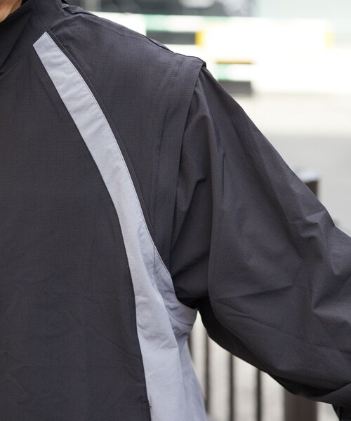PUBLUX(パブリュクス)の「PUBLUX/パブリュクス デタッチャブルナイロンジャケット/ナイロンブルゾン/ライトアウター(限定展開)(ブルゾン・メンズ・ライトグレー/ブラック/ネイビー・SMALL/MEDIUM/LARGE)」の13枚目の写真
