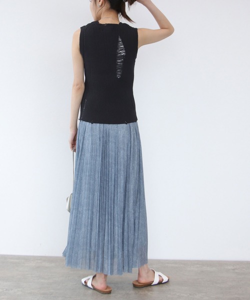 TITE IN THE STORE（ティテ　インザ　ストア）の「【VERSEAU/ヴェルソー】ダメージノースリニットプルオーバー（ニット/セーター・レディース・オフホワイト/ブラック・38）」の6枚目の写真