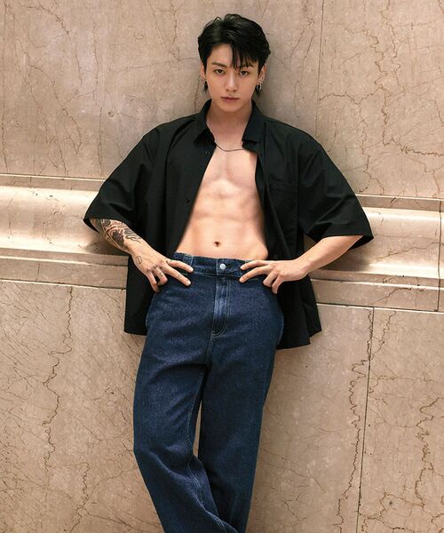 Calvin Klein(カルバン・クライン)の「ウーブンタブスウェットショートスリーブシャツ(シャツ/ブラウス・メンズ・ブラック・L/S/XL/M)」の1枚目の写真