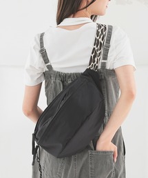 多ポケットボディバッグ