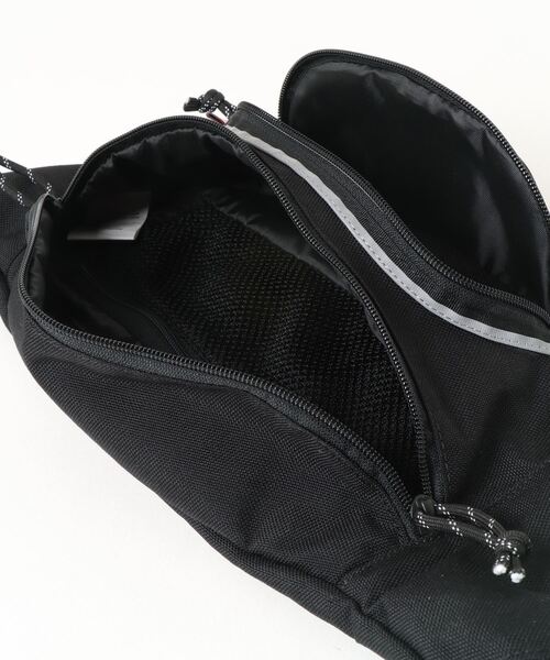 SUNDOG(サンドッグ)の「《サンドッグ SUNDOG》BANANA BELTS(ボディバッグ/ウエストポーチ・レディース・ブラック/ライトブラウン・FREE)」の4枚目の写真