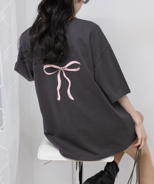 pumpkin port(パンプキンポート)の「リボンプリントBIGサイズ半袖 Tシャツ(Tシャツ/カットソー・レディース・ホワイト/チャコールグレー/グレー・FREE)」の3枚目の写真