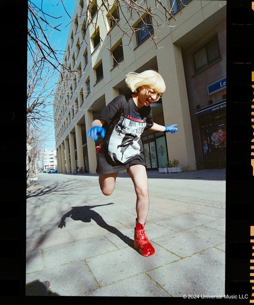ZOZOVILLA(ゾゾヴィラ)の「Sadistic Mika Band / Live In London Front Cover S/S Tee(Tシャツ/カットソー・メンズ・ホワイト/ブラック・MEDIUM/SMALL/X-LARGE/LARGE)」の8枚目の写真