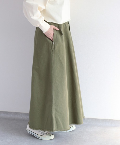 cepo（セポ）の「カラーデニムロングフレアースカート（スカート・レディース・オフホワイト/オリーブ・L/M/S）」の16枚目の写真