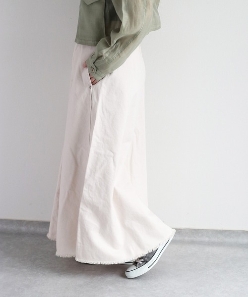 cepo（セポ）の「カラーデニムロングフレアースカート（スカート・レディース・オフホワイト/オリーブ・L/M/S）」の9枚目の写真