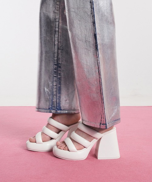 【セール】Tattie タッチ パッフィーストラッププラットフォームミュール（サンダル）｜CHARLES & KEITH（チャールズ & キース）