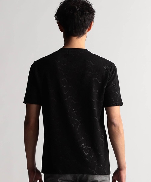 NICOLE CLUB FOR MEN(ニコルクラブフォーメン)の「エンボスアラカルトVネック半袖プルオーバー(Tシャツ/カットソー・メンズ・ブラック系1/ホワイト系1/ホワイト系2/ブラック系2・MEDIUM/LARGE/X-LARGE)」の9枚目の写真