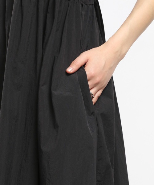 GLOBAL WORK Smile Seed Store（グローバルワーク スマイルシードストア）の「撥水UVライトキャミワンピース/100831（ワンピース・レディース・アイボリー/ブラック・LARGE/SMALL/MEDIUM/X-LARGE）」の4枚目の写真