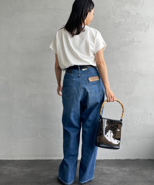 tシャツ 「MAISON DE L'ALLURE/メゾンドゥラリュール」 光沢ラバーロゴプリントTシャツ レディース MAISON DE L'ALLURE（メゾンドゥラリュール）の「[MAISON DE L