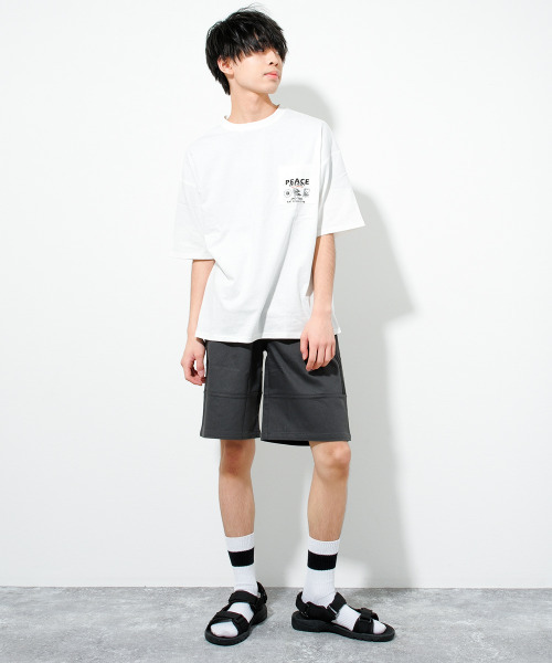 RAT EFFECT(ラットエフェクト)の「PEACEポケBIG Tシャツ(Tシャツ/カットソー・キッズ・チャコールグレー/オフホワイト/ブラック/ライトグレー・170/160/150/140/130)」の5枚目の写真