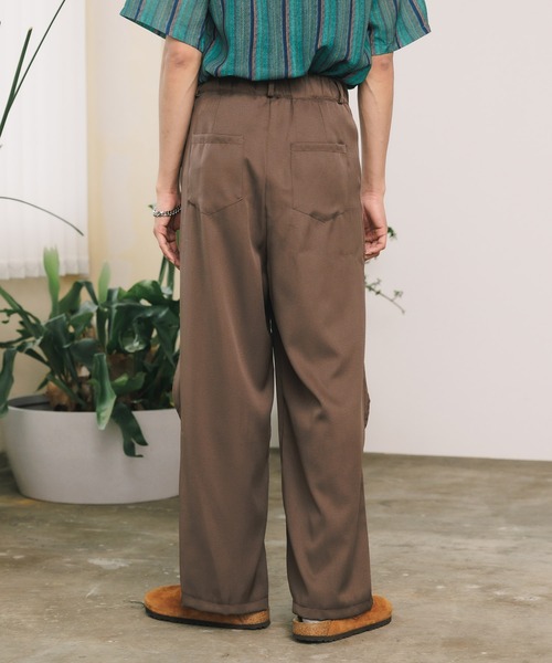 ドレープワイドシルエットパンツ セミフレアパンツ タックパンツ