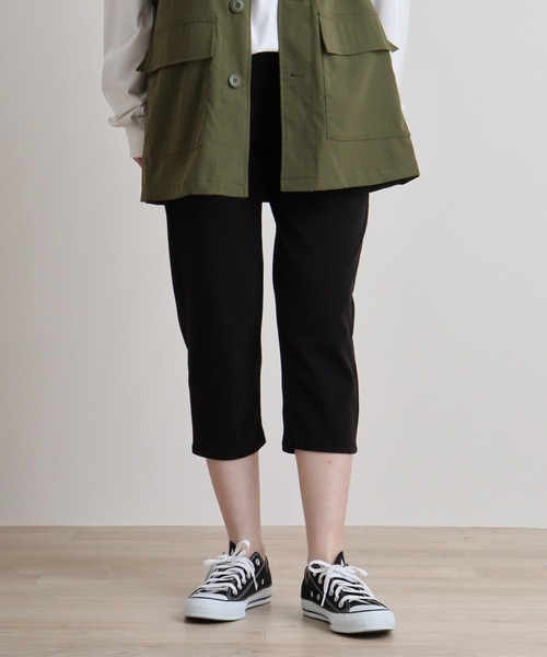 atONE(アットワン)の「atONE 冷感クロップドストレッチパンツ(その他パンツ・レディース・ベージュ/サックスブルー/ブラック/ブルー・3L/L/2L/M)」の2枚目の写真
