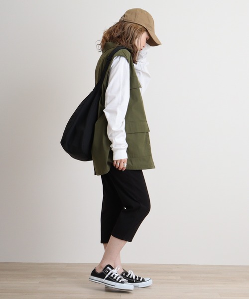 atONE(アットワン)の「atONE 冷感クロップドストレッチパンツ(その他パンツ・レディース・ベージュ/サックスブルー/ブラック/ブルー・3L/L/2L/M)」の5枚目の写真