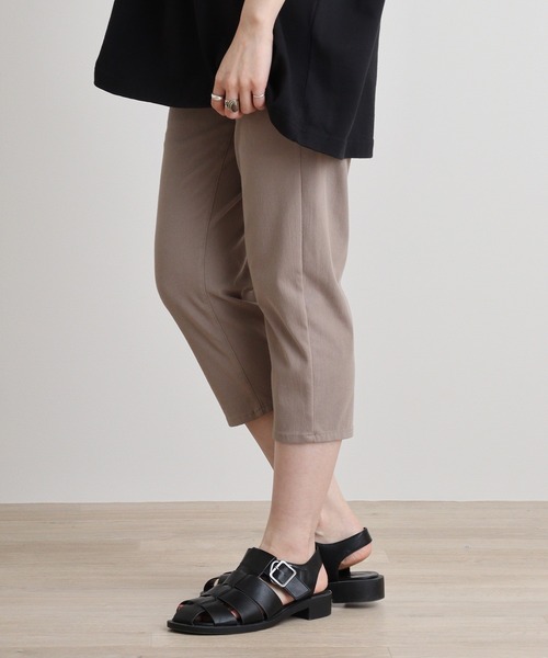 atONE(アットワン)の「atONE 冷感クロップドストレッチパンツ(その他パンツ・レディース・ベージュ/サックスブルー/ブラック/ブルー・3L/L/2L/M)」の8枚目の写真