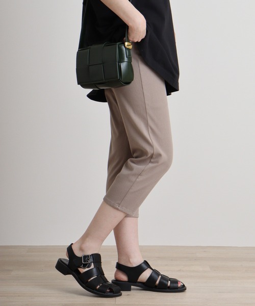 atONE(アットワン)の「atONE 冷感クロップドストレッチパンツ(その他パンツ・レディース・ベージュ/サックスブルー/ブラック/ブルー・3L/L/2L/M)」の9枚目の写真
