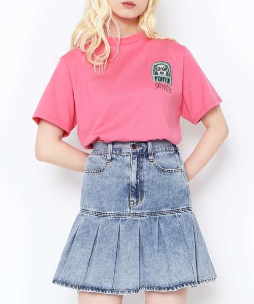 PUNYUS（プニュズ）の「プリーツヘムデニムミニスカート（デニムスカート・レディース・ブラック/ライトブルー・1/2/3/4）」の5枚目の写真