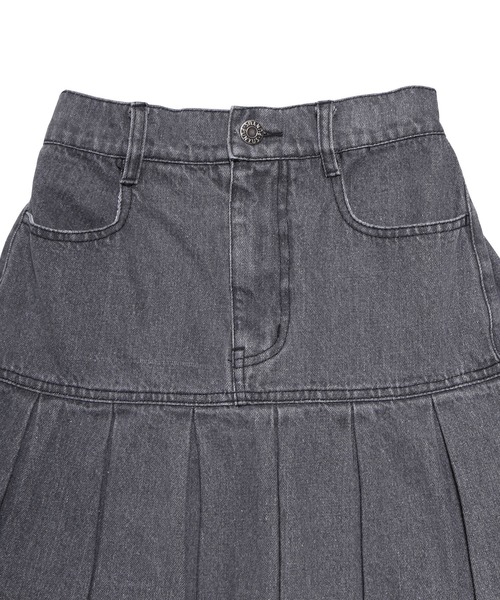 PUNYUS（プニュズ）の「プリーツヘムデニムミニスカート（デニムスカート・レディース・ブラック/ライトブルー・1/2/3/4）」の17枚目の写真
