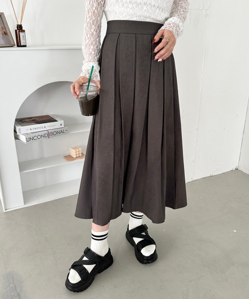 CLEA(クレア)の「ミディ丈プリーツスカート(スカート・レディース・グレー/ブラック・FREE)」の1枚目の写真